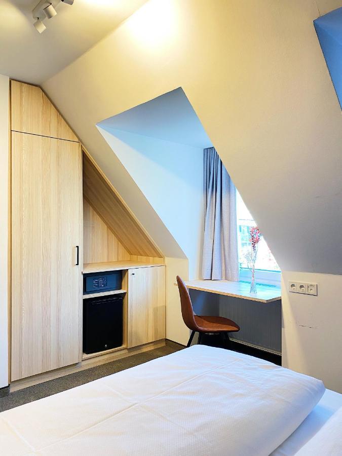 Xenia Hotel 3*